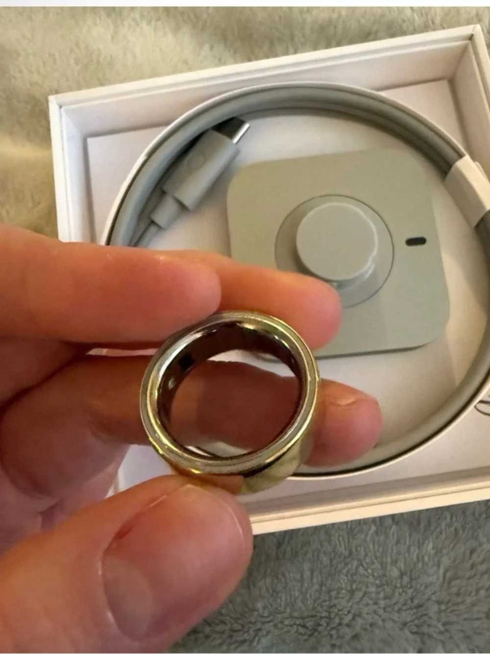 Oura Ring Gen 4 in gold size 9